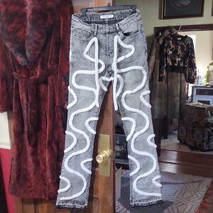 Reelistik NYC Gray Jeans with White Cotton Abstract Design